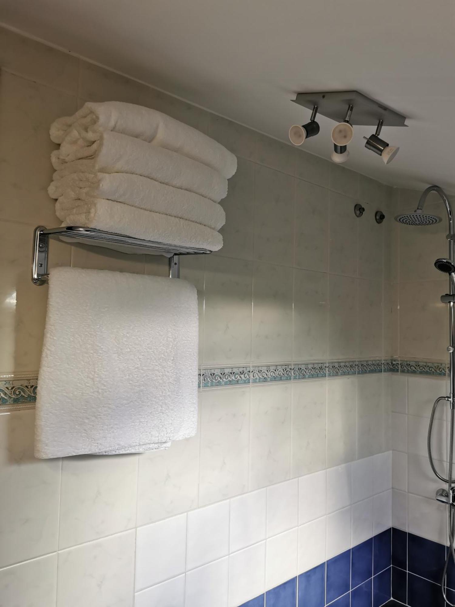 Apartamento Entero Frama Caldas 칼다스 데 레이스 외부 사진